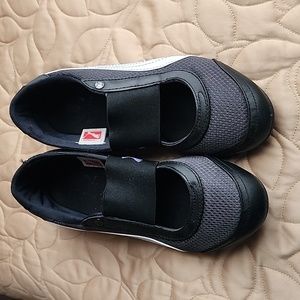 Black puma size 8